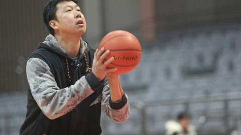 追风者的传承：王治郅在北仑开放日亲授单打技艺