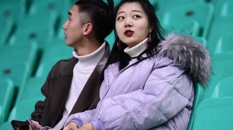 寒冬里的炽热风景线，回眸 CBA 赛场上的那些美女球迷