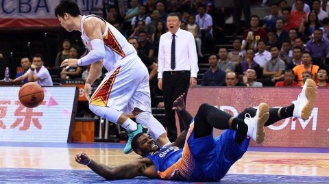 深圳猎豹主场退四川，鹰王首秀显神通难救主