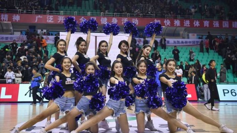 CBA篮球宝贝：颜值与汗水共舞，赛场边最靓丽的风景线