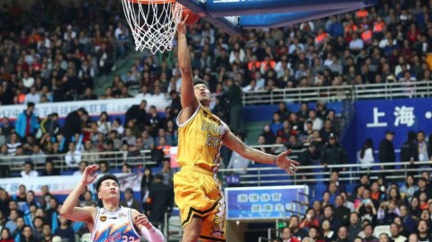 宿敌对决与激情碰撞：回顾CBA那些经典战役