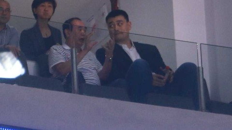 见证新王加冕：姚明主席亲临督战，新疆男篮破茧登顶