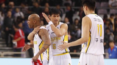 京城德比硝烟弥漫 马布里率北控力克旧主首钢