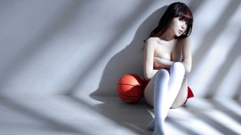 戴雪儿惊艳跨界 篮球宝贝演绎热力扣篮