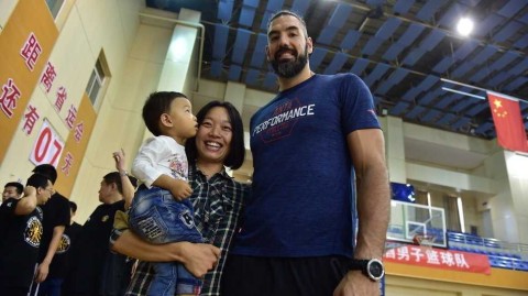 钻石之光闪耀校园：回顾斯科拉在太原五中的那场温暖邂逅