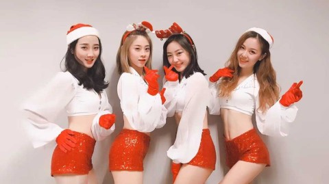 深圳男篮炫舞团甜心宝贝 圣诞夜热力绽放