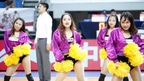 福建浔兴主场大胜山西汾酒 篮球宝贝热舞燃爆晋江