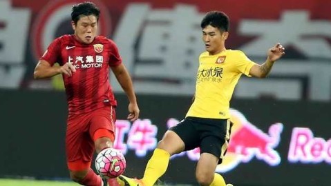 中超-奥斯卡双响胡尔克传射 上港4-1大胜权健