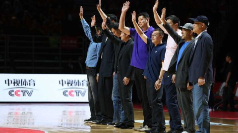 五棵松见证传承：昔日“黄金一代”聚首，照亮男篮里约前行路