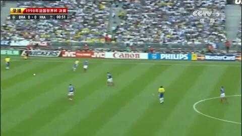 十人法国2-1力擒巴西 姆巴佩破门创纪录