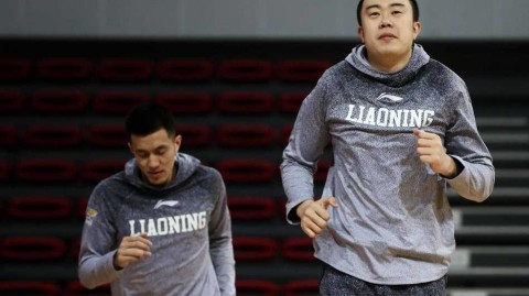 辽宁双子星：郭艾伦与韩德君的训练趣事与兄弟情深