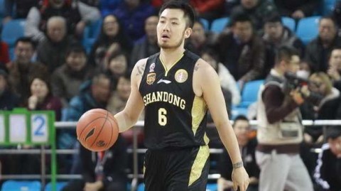 CBA激战风云：东北虎斗山东，广厦破肯帝亚，大鲨鱼内线肉搏，刘炜老将爆发引领狂潮