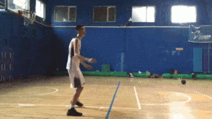 内线脚步艺术：从扎实基本功到篮下梦幻舞步