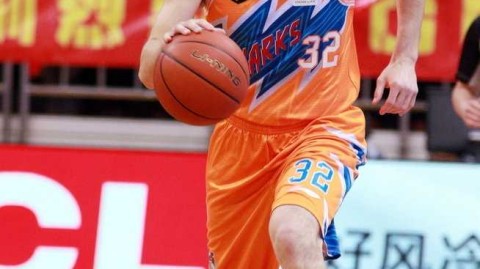 深圳烈豹主场大胜上海大鲨鱼，豪取五连胜