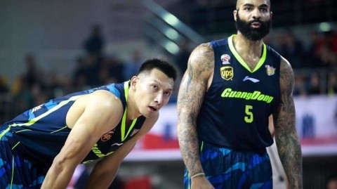 粤媒：华南虎苦战破冰，阿联睥睨群雄彰显领袖本色