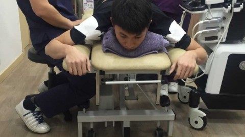 刘晓宇赴港“返厂维修”：腰伤下的坚韧与等待