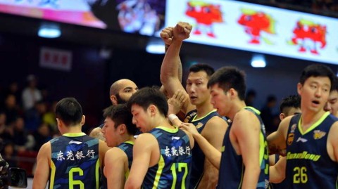 齐鲁决杀华南虎：丁彦雨航铸神迹，粤鲁大战铸经典