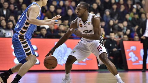 辽京大战经典回眸：郭艾伦蜕变，马布里低头