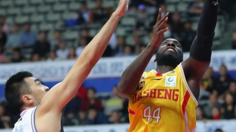 残阵同曦客场掀翻上海，帕戈首秀送妙传郭一飞成关键先生