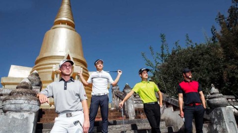 民族风韵映绿茵 中巡云南公开赛赛前外拍展多彩风情