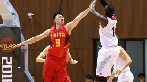 热血激战：国奥男篮内线双塔闪耀，胡金秋陶汉林联手献精彩对抗