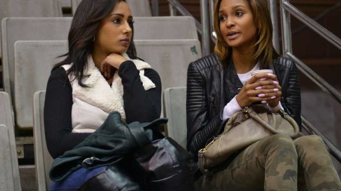 聚光灯外的风景：CBA赛场背后的爱与坚守