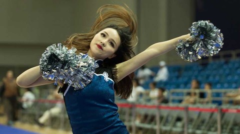 昆山夏夜铁血破敌，蓝衣战士主场大胜，肯帝亚宝贝热舞添彩