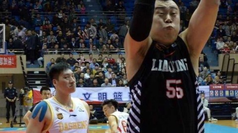 龙争虎斗映丹心：CBA内线群英谱