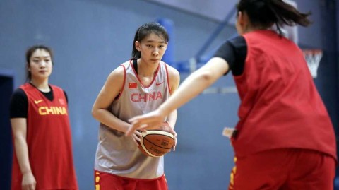 京华砺剑为世界杯蓄力，女篮新阵容展现蓬勃朝气