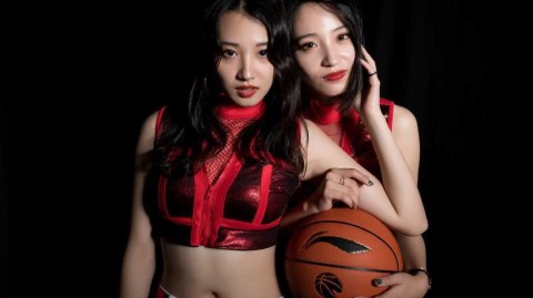 江苏肯帝亚篮球宝贝暗夜魅影 诠释力与美的绽放