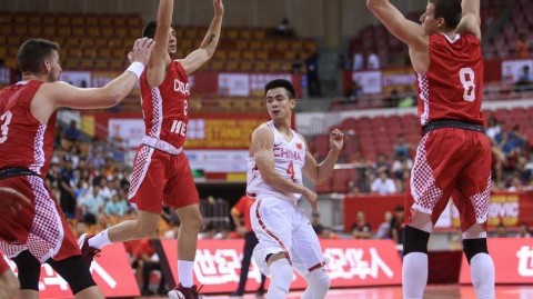 斯坦科维奇杯揭幕战：中国男篮红队首节低迷，负于克罗地亚