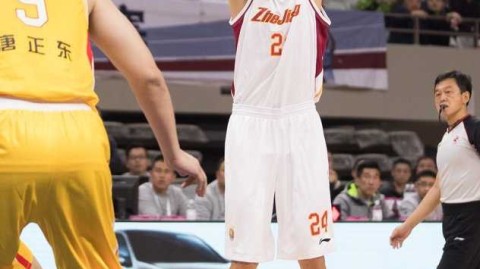 浙江主场力克同曦赢得对攻战 吴前威姆斯联手导演精彩胜利