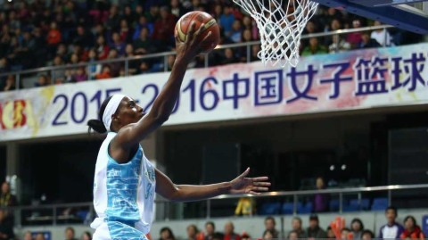 福尔斯势不可挡率队挺进总决赛，宿敌坎贝奇与查尔斯激战憾负