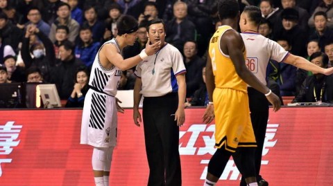 辽篮铁血赛季全回顾：从晋级之喜到伤病之痛