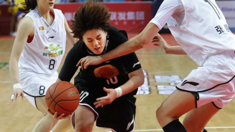 军旅玫瑰主场绽放，豪取大胜稳固季后赛席位