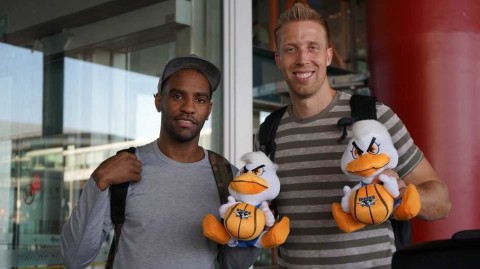 京城篮球新篇章：汉密尔顿与杰克逊抵京，首钢重建从“心”开始