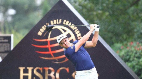 绿茵之上的力量定格与优雅瞬间