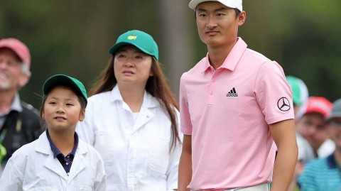 温情挥杆奥古斯塔：李昊桐与家人的大师赛温馨时刻