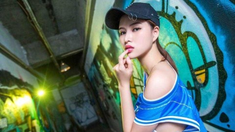 篮球宝贝燃情赛场 热舞助威展现力与美