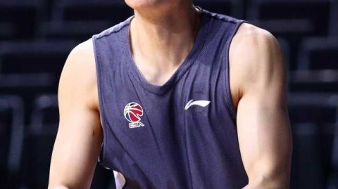 京城寒冬蓄力 方硕领衔首钢众将挥汗备战 CBA第三十二轮在即