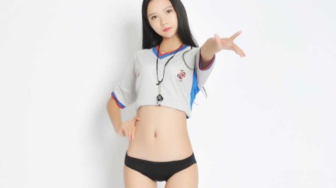 长发飘飘执裁赛场 篮球宝贝惊艳预热辽疆巅峰对决