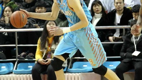 天山飞虎的冠军印记：新疆男篮2017年巅峰时刻