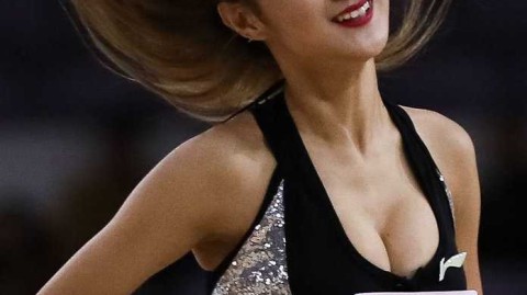 ＣＢＡ北控主场激战福建 篮球宝贝热舞点燃奥体激情