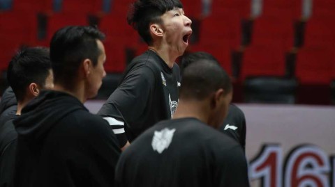 新疆男篮新春蓄力 周琦磨合待发剑指冠军