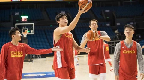 金陵集结直面伤病挑战，男篮红队世预赛首秀在即