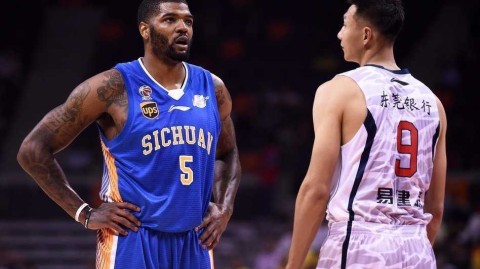 粤川大战经典回顾：易建联与约什上演得分对飙，布泽尔内线硬撼哈达迪