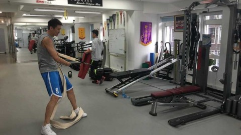 孙悦康复特训咬牙苦撑，苏伟相伴挥洒汗水期待重返赛场