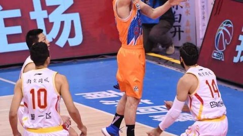 弗雷戴特狂轰四十八分闪耀金陵，希克森空砍四十加二十五独木难支