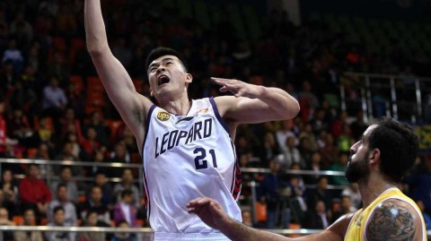 激战长人如林 李慕豪力拔山兮 帕戈神偷戏法