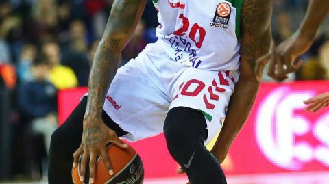 欧洲杀器空降天山：达柳斯·亚当斯的奇幻篮球漂流